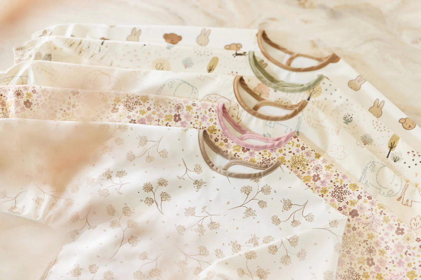 Jollien Babete Impermeável com Mangas - Leafy Dreams