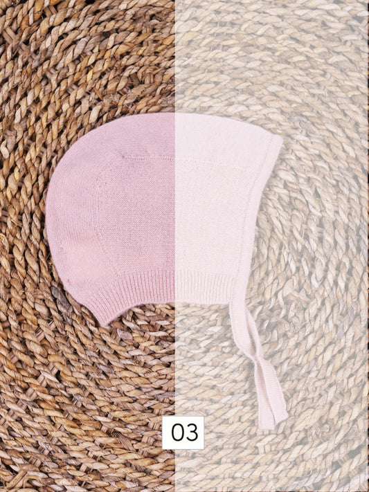 Wedoble - LITTLE LOVE 
Touca tricotada em Lã Merino e Caxemira Pérola