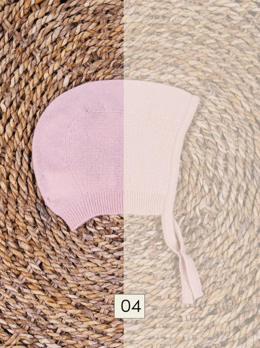 Wedoble - LITTLE LOVE 
Touca tricotada em Lã Merino e Caxemira Bege