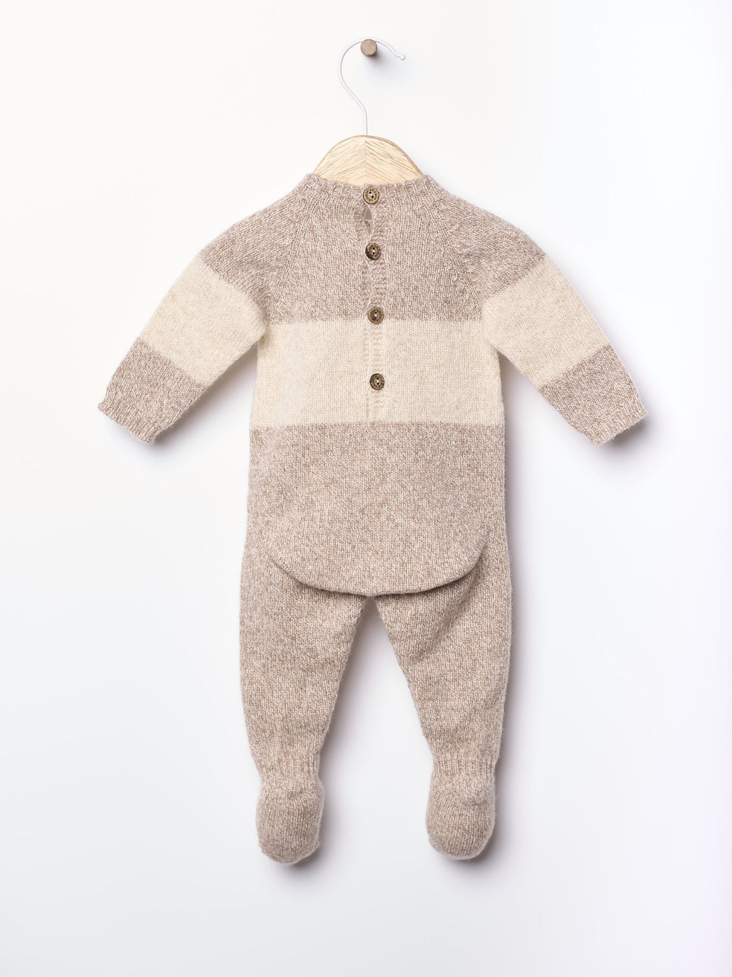Wedoble - LITTLE TEDDY BEAR
Babygrow com ursinho Tricotado em Lã Merino