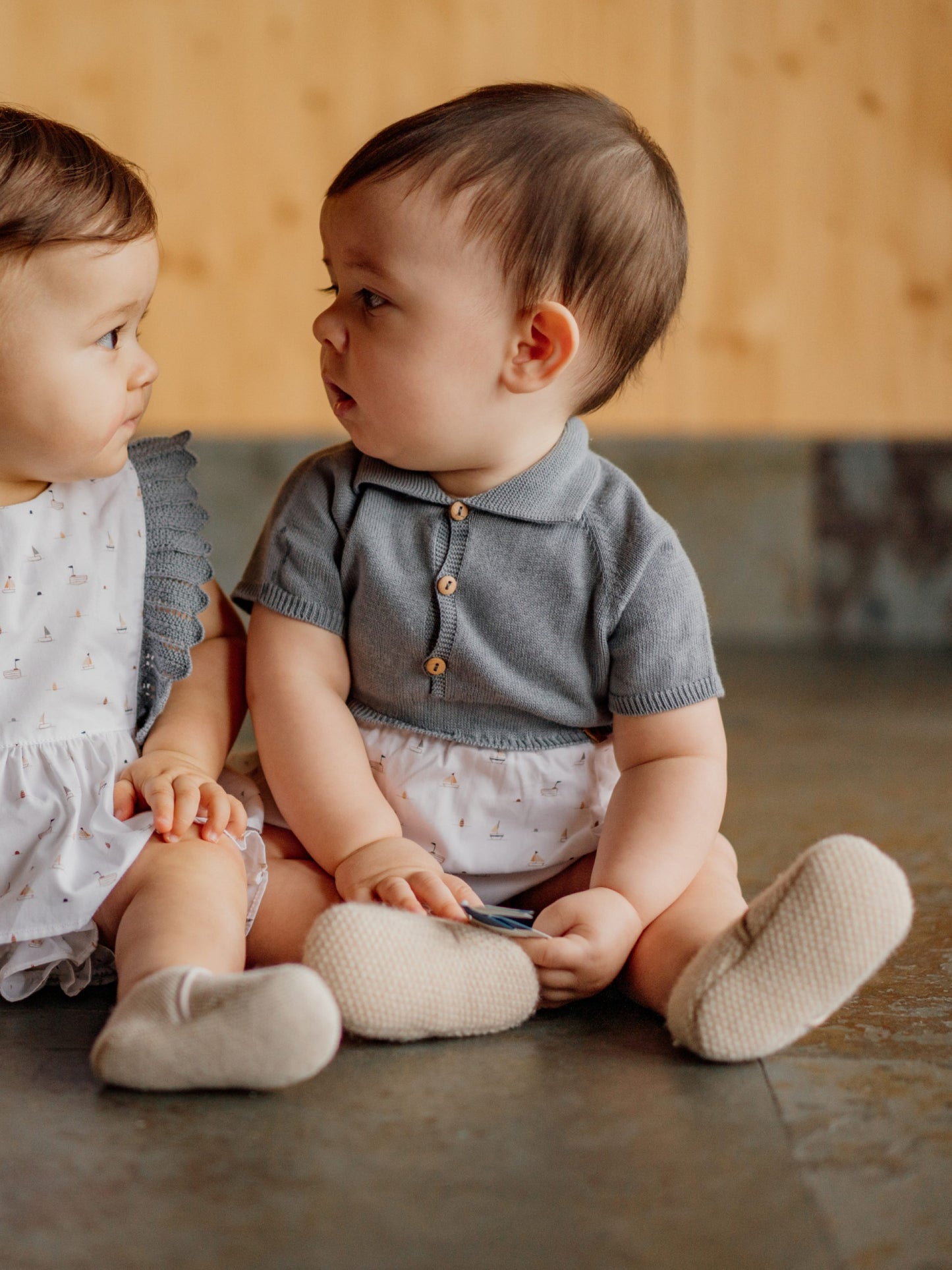 Fofo polo de manga curta tricotado com tecido de algodão orgânico - SEA BREEZE