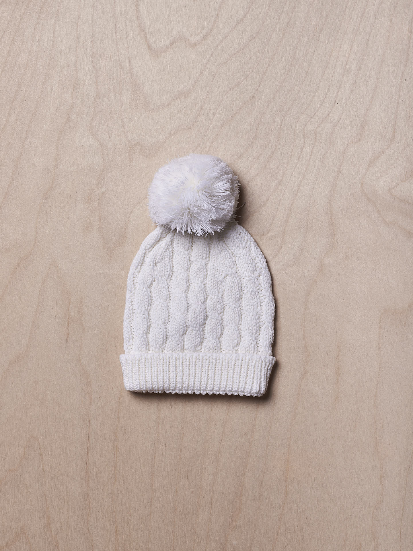 Gorro com pompom tricotado em lã - Pérola