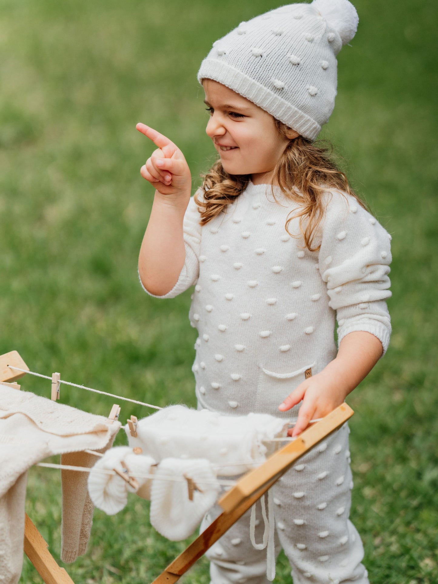 Gorro com pompom tricotado em lã - Pérola