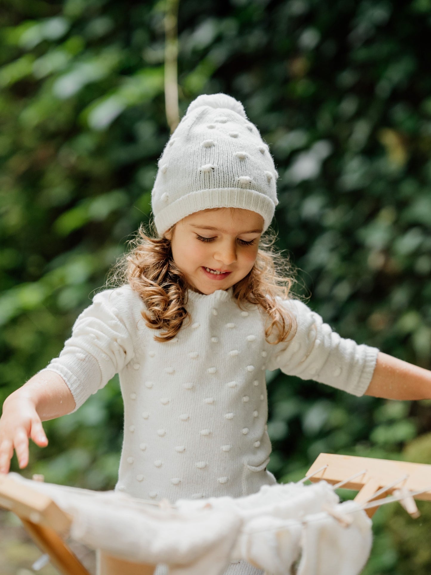 Gorro com pompom tricotado em lã - Pérola