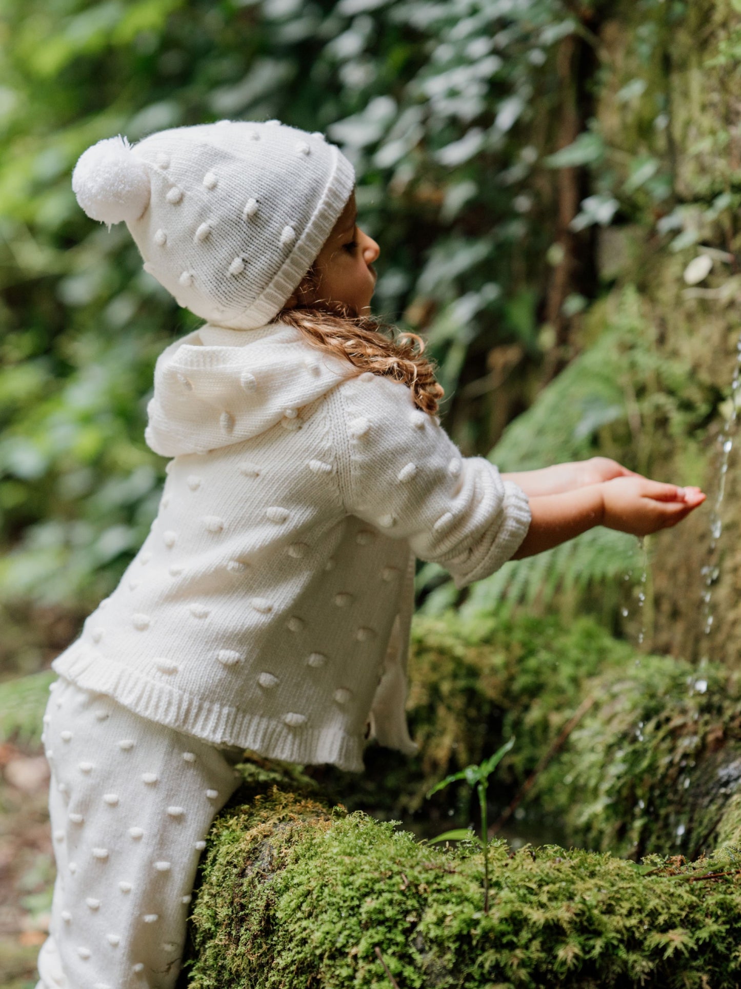 Gorro com pompom tricotado em lã - Pérola