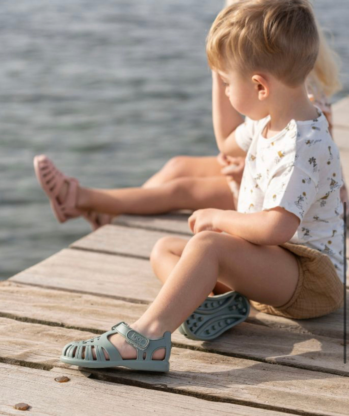 Sandálias Tobby Solid