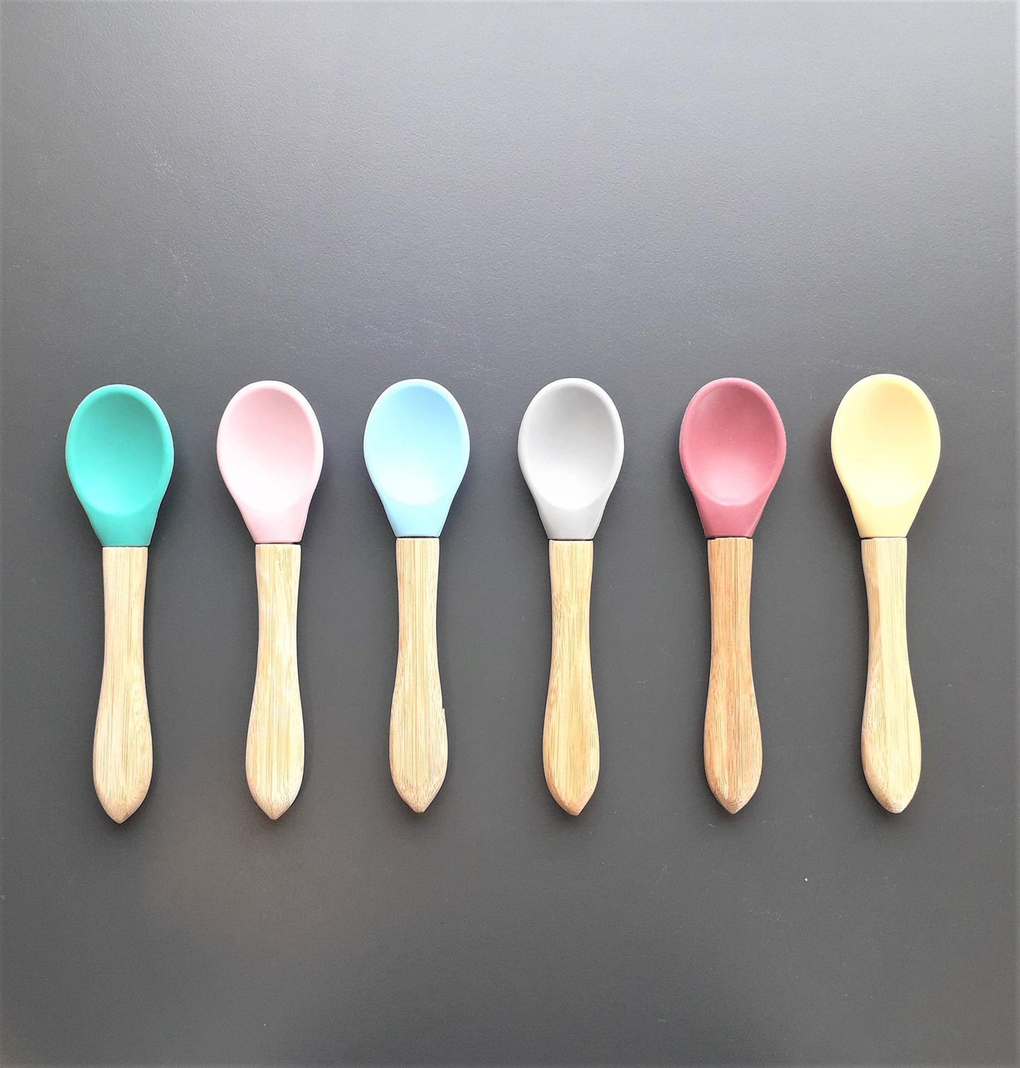 Pack de 2 Colheres de Silicone e Bamboo - Verde e Bordeaux - Loja Papás & Bebés