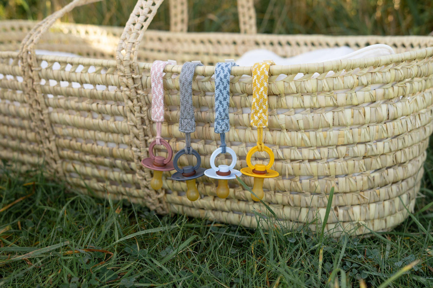 Prende-Chupetas Bibs - Dark Oak/Vanilla - Loja Papás & Bebés