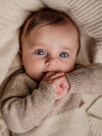 Wedoble - LITTLE TEDDY BEAR 
Camisola com ursinho Tricotada em Lã Merino