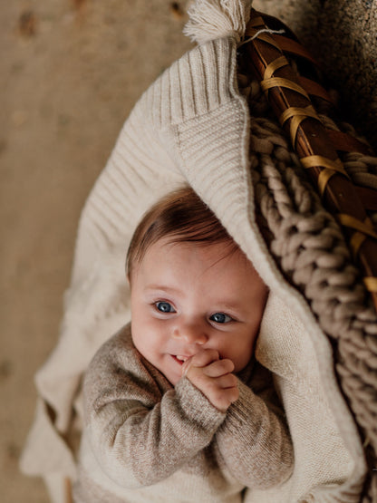 Wedoble - LITTLE TEDDY BEAR 
Camisola com ursinho Tricotada em Lã Merino