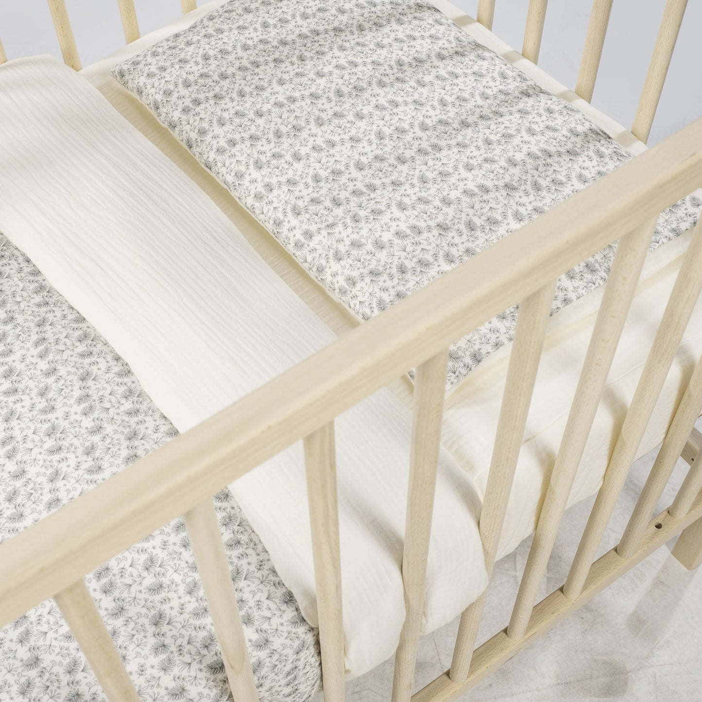 Walking Mum - Conjunto de Edredão + Lençol Ajustável + Almofada Gala Mint 120×60 cm
