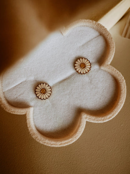 Brincos Studs Earrings - Golden Daisy
