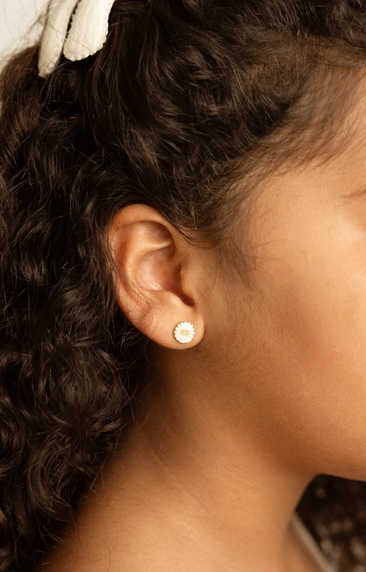 Brincos Studs Earrings - Golden Daisy
