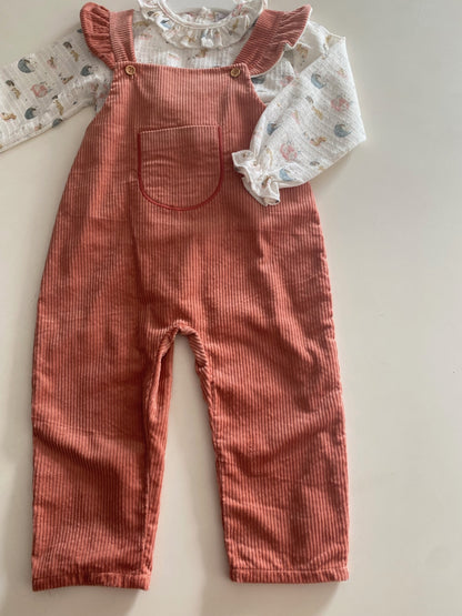 Mighty Love - Jardineira e Blusa Farm