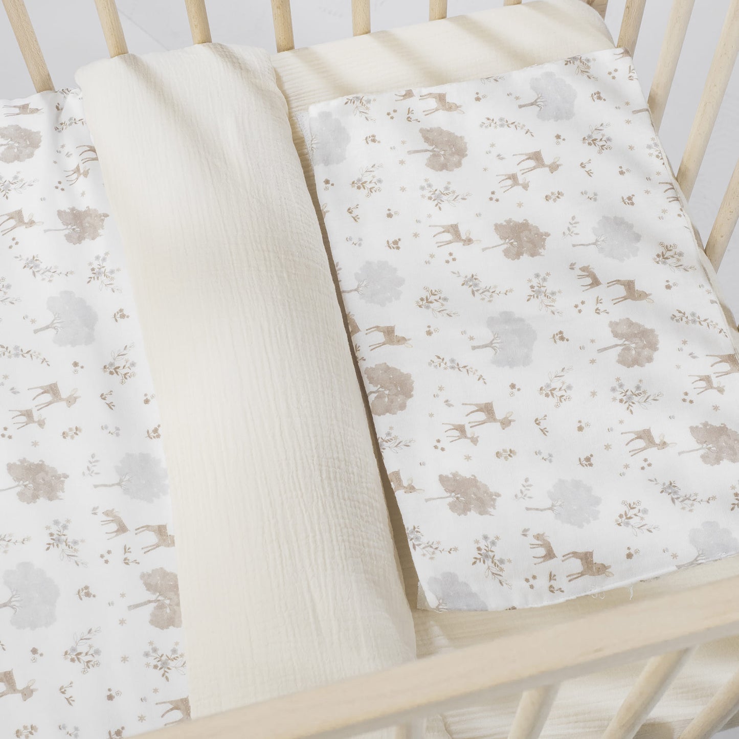 Pasito a Pasito - Conjunto de Edredão + Lençol Ajustável + Almofada Nara 120×60cm