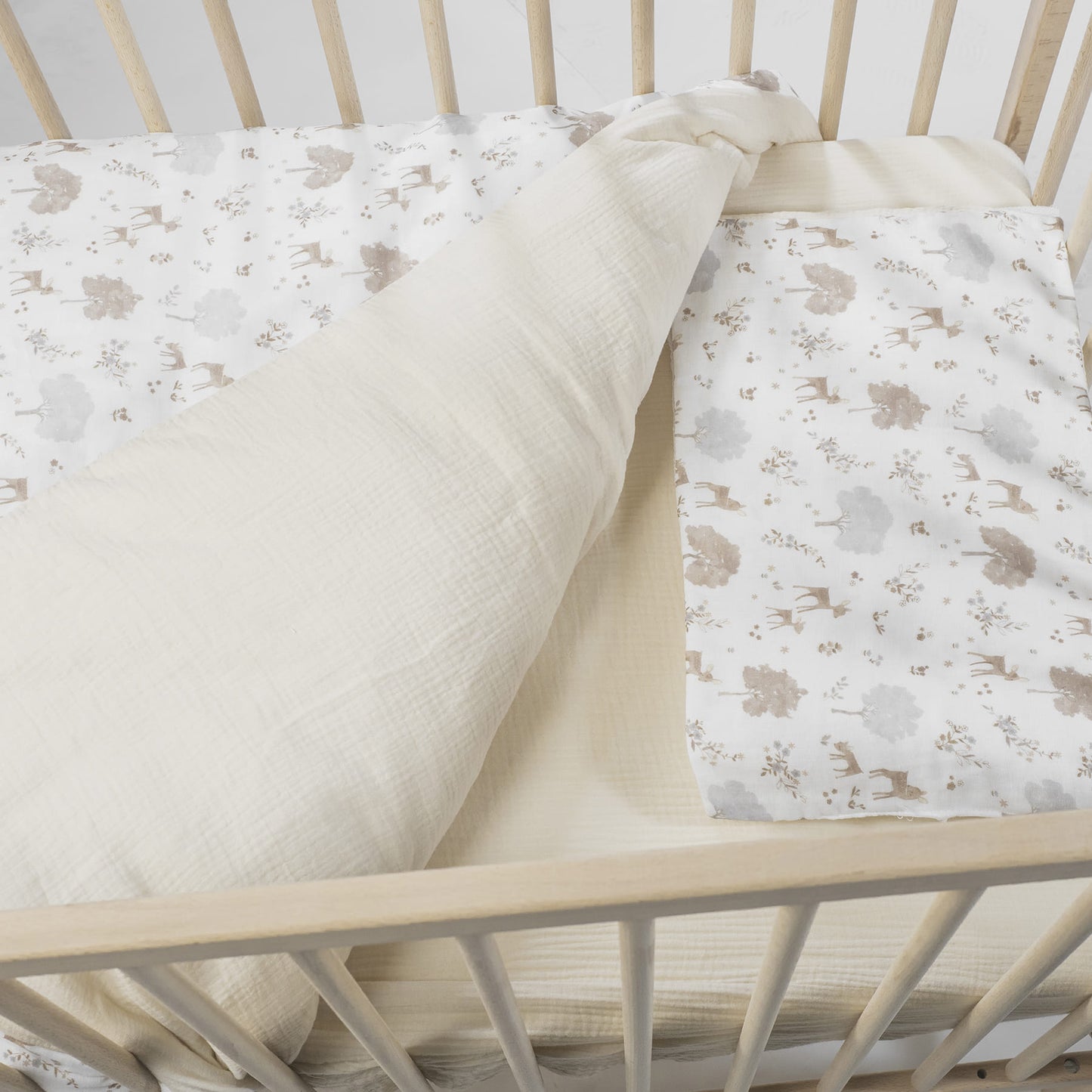 Pasito a Pasito - Conjunto de Edredão + Lençol Ajustável + Almofada Nara 120×60cm