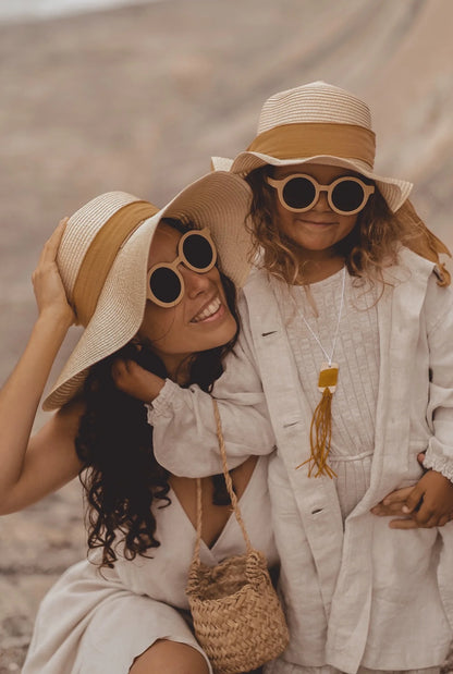 Óculos de Sol Infantis Simple Latte com Proteção UV400 | Mrs Ertha
