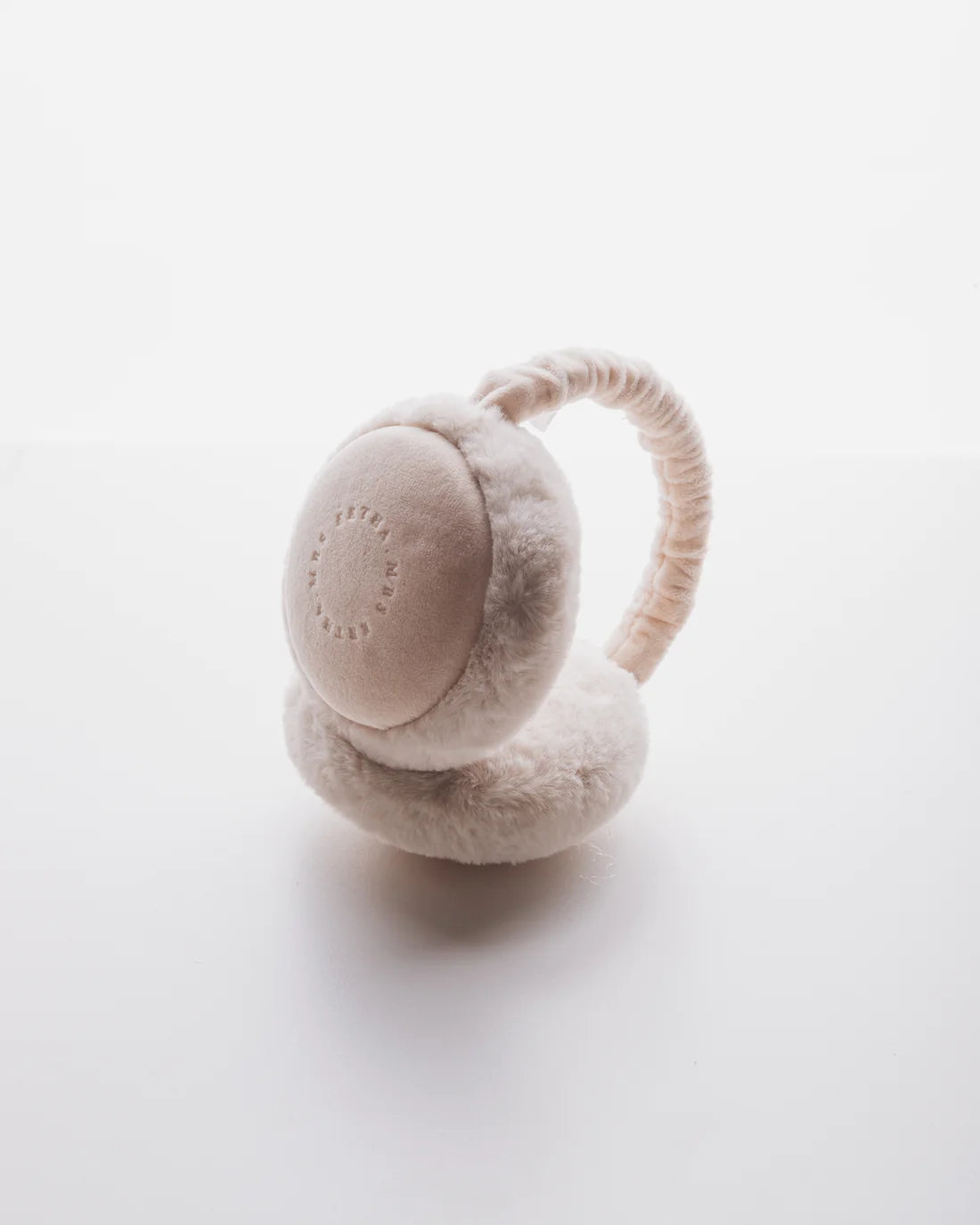 Ear muffs (tapa orelhas) - Dark Ivory