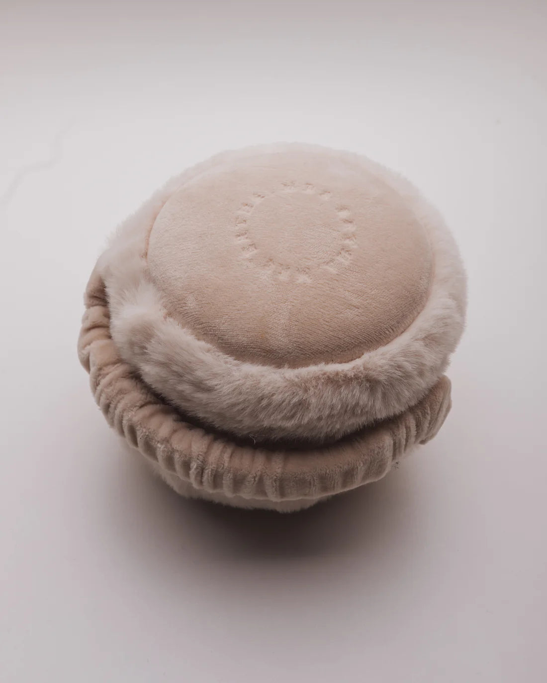 Ear muffs (tapa orelhas) - Dark Ivory