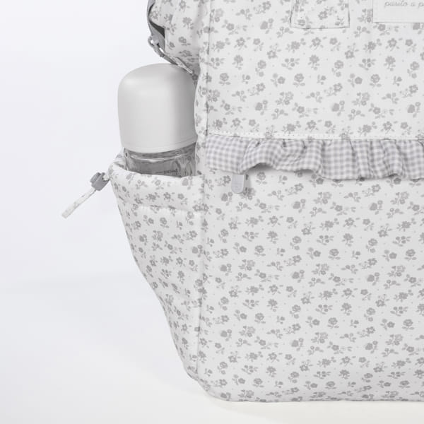 Pasito a Pasito Mochila - Little Bloom Flowers Gris Pasito a Pasito