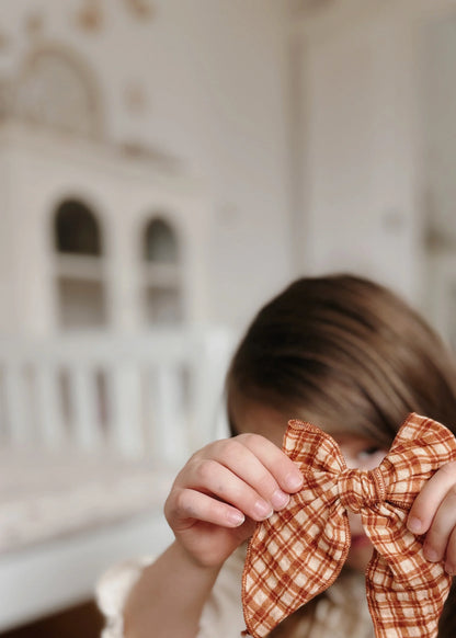 Laço Infantil Honey Plaid para o cabelo | Mrs Ertha