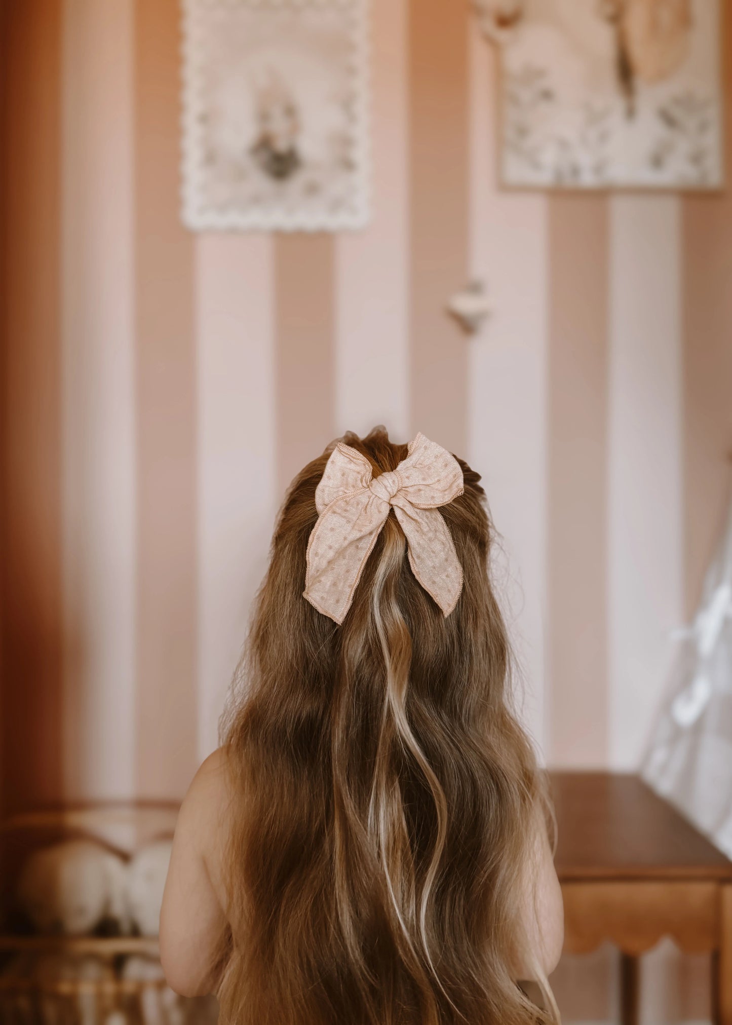 Laço Infantil Blush Dots para o cabelo | Mrs Ertha
