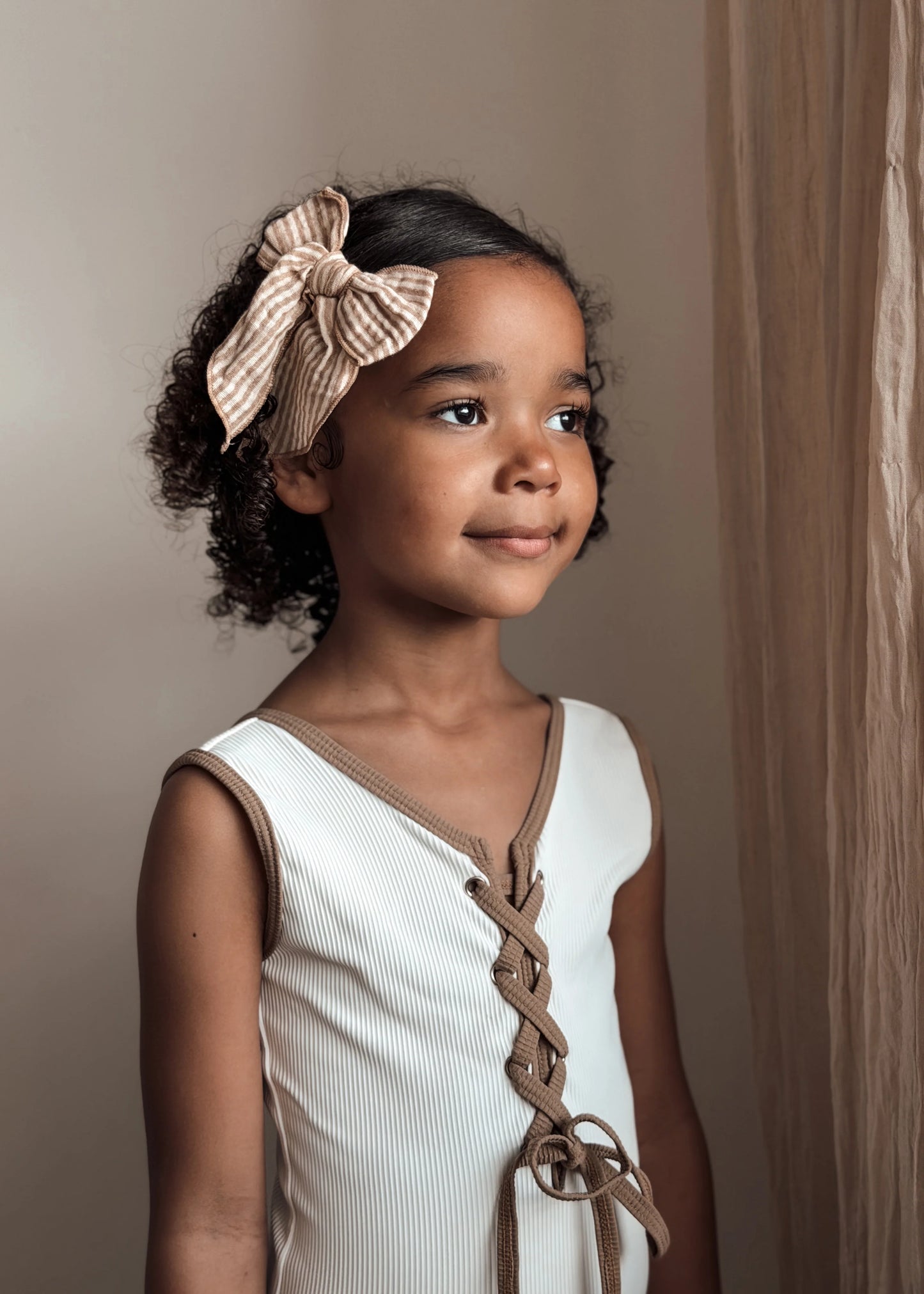 Laço Infantil Toffee Lines para o cabelo | Mrs Ertha