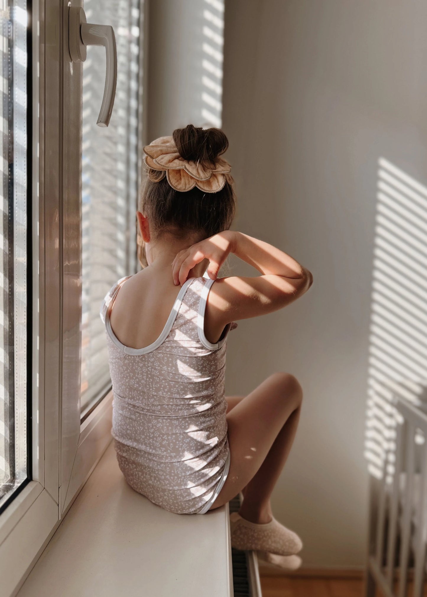 Elástico para Cabelo Scrunchie Neutral Dots | Mrs Ertha