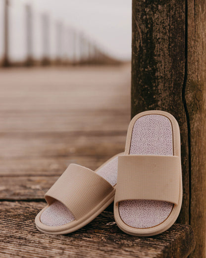 Slippers - Chinelos Taupe
