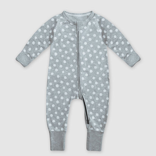 Pijama de bebé estampado bolinhas brancas