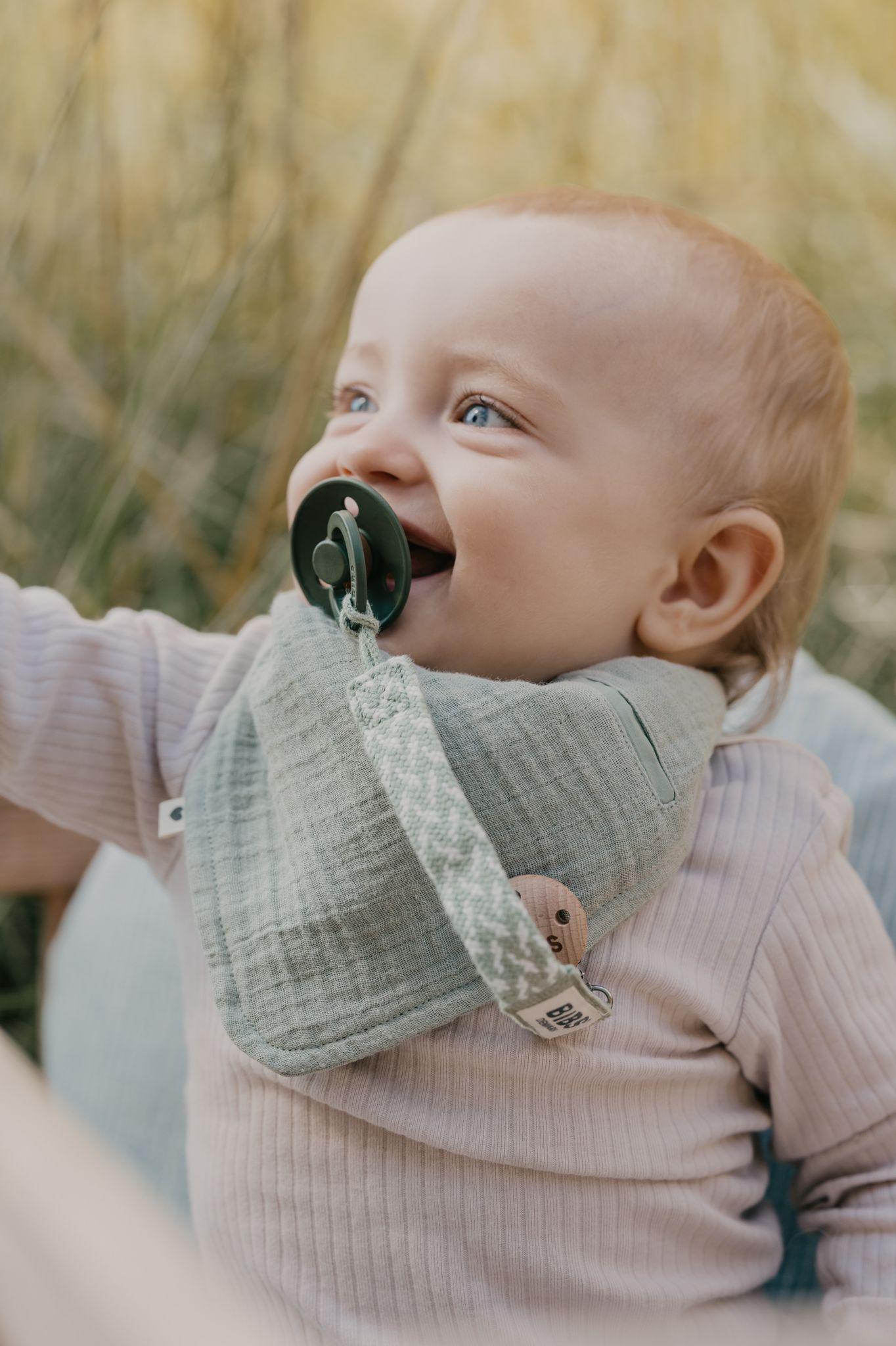 Prende-Chupetas Bibs - Sage/Ivory - Loja Papás & Bebés